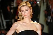 Who is The Crown star Elizabeth Debicki and how tall is she? – The US ...