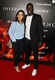 Hélène Sy et son mari Omar Sy à la première de Inferno au théâtre DGA à ...