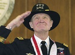 War hero Lt. Gen. Hal Moore dies at 94 - The Blade