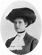 Lucy Mercer Rutherfurd - Age, Birthday & Biography | HowOld.co