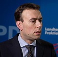 Finanzminister Nils Schmid wehrt sich - WELT