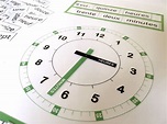 Lire L Heure Horloge - Une horloge en bois pour apprendre à lire l ...