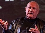 Poze Steven Berkoff - Actor - Poza 12 din 16 - CineMagia.ro