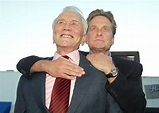 La légende Kirk Douglas enterrée lors d'une cérémonie privée avec ...