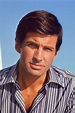 40 Handsome Portrait Photos of American Actor George Hamilton in the 1960s and ’70s | Vintage ...