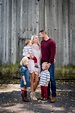 12 Popular Summer Family Photos Outfits for in This Season - Baby Fashion