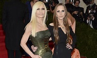 Donatella Versace y su hija donan más de 5 millones de pesos para ...