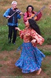 Gypsy dance. | Romani gypsies, Gypsy style, Gypsy woman