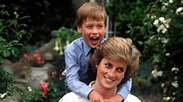 Príncipe William posta foto de Diana com filhos no dia das mães ...