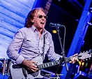 Denny Laine spreads his Wings in a night of rock and (Moody) blues ...