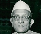 Morarji Desai Biography - Childhood, Life Achievements & Timeline
