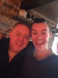 Harry with his dad | Harry styles dad, Harry styles family, One ...