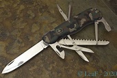 862. Outrider Camo (with Phillips) – LeaF's Victorinox knives collection