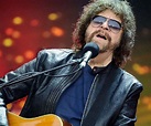 Jeff Lynne Biography - Facts, Childhood, Family Life & Achievements of ...