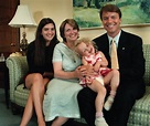 Cate Edwards: A steadfast daughter to John Edwards, despite pain and ...