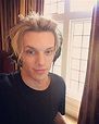 Jamie Campbell Bower height, weight, body measurements