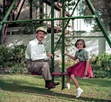 Groucho Marx with his daughter, Melinda in Beverly Hills. 1953. : r/1950s