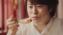 【日本CM】櫻井翔到中華飯店吃蝦炒飯津津有味大廚脫帽致敬 - YouTube