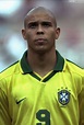 Ronaldo Nazário De Lima iPhone Wallpapers - Wallpaper Cave