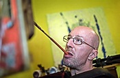 Künstler mit Behinderung: Der Zungenmaler aus Stuttgart - Stuttgart