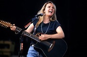 Melissa Etheridge Demystifies Rumors That She Used 1993 Album Title ...