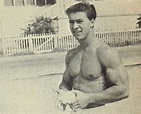 Larry Scott around age 17 as an aspiring gymnast : r/bodybuilding