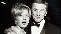 Kirk Douglas, 70 años unido a su esposa Anne Buydens tras ser un mujeriego