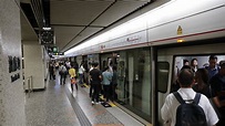港鐵觀塘線油麻地站一列車昨未完全駛入月台便開門 車長暫被調職