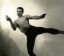 Erick Hawkins, bailarino e coreógrafo norte-americano, um dos pioneiros ...