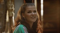 Saara Aalto - Domino (2019 TV performance) - YouTube