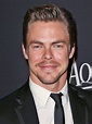 Derek Hough Goes Shirtless in Cryotherapy Instagram Post : People.com
