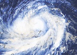舒力基成颱風轉向偏西移動 | 香港熱帶氣旋追擊站