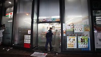 荃灣楊屋道便利店被黑衣人持刀劫走4000元 - 香港經濟日報 - TOPick - 新聞 - 突發 - D160529