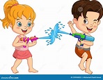 Niños De Dibujos Animados Jugando a Una Pistola De Agua Ilustración del ...