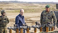Bundeskanzler Olaf Scholz besucht Gefechtsübung der Bundeswehr
