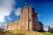 Doune Castle: Steamie: Galleries: Digital Photography Review