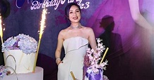 楊千嬅49歲生日開紫色派對慶祝 一次過切3個蛋糕 (17:25) - 20230203 - SHOWBIZ - 明報OL網
