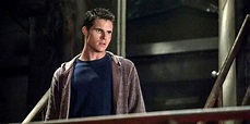 Upload: 9 Movies And Shows You've Seen Robbie Amell In Before The ...
