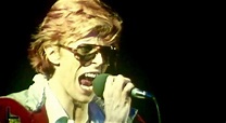 Watch Rare Live Footage From David Bowie's Diamond Dogs Tour In 1974 ...