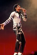 Michael Jackson's Moonwalk Dance Marks 30th Anniversary | HuffPost