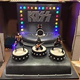 "KISS" band cake, with lights!!! | Kiss band, Kiss band party, Kiss ...