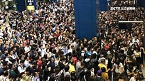 山竹颱風狂襲香港！交通大癱瘓 地鐵人潮擠爆如「跨年」 | 國際 | 三立新聞網 SETN.COM
