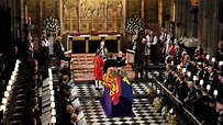 Los restos de Isabel II descansan junto los de su marido en Windsor
