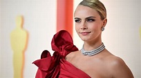 Cara Delevingne wore these $6 lashes on the Oscars red carpet