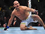 Junior Dos Santos donne son avis sur la chance au titre de Brock Lesnar