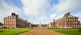 Life at the Royal Hospital Chelsea: From pensioners pumping iron to ...
