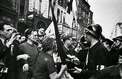20 Incredible Photographs of France Taken by Robert Capa During World ...