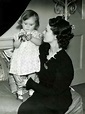 Vivien Leigh and daughter | Vivien leigh, Old movie stars, Clark gable