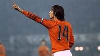 La vida de Johan Cruyff en 14 imágenes: una carrera irrepetible ...