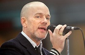 10 Best Michael Stipe Songs of All Time - Singersroom.com